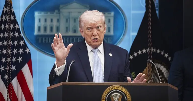 ডোনাল্ড ট্রাম্প